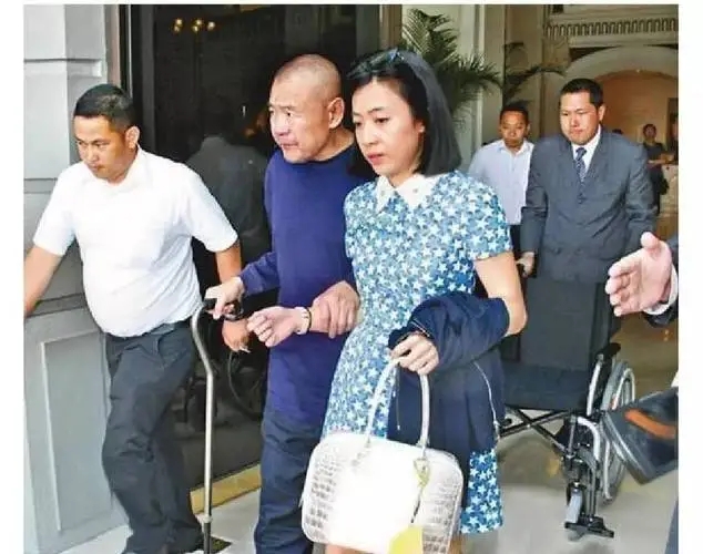 甘比为什么能拿下刘銮雄?甘比的八字厉害之处面相分析聪明的细节