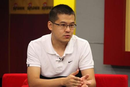 像苏群杨毅工资多少,杨毅解说一场球多少钱,科