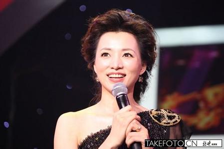 央视女主播董卿的老公是谁?董卿简历学历背景