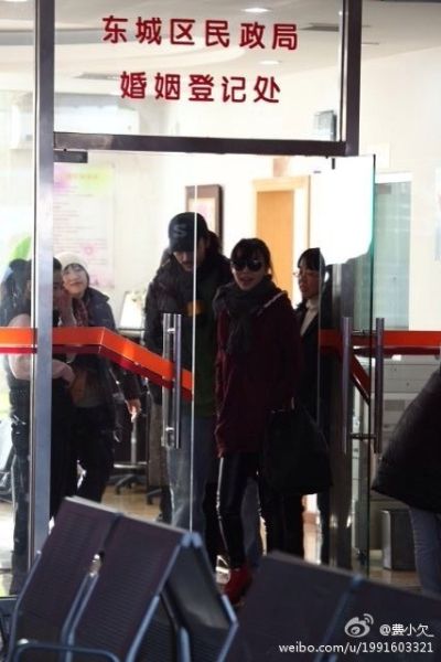 张静初被曝三千万卖初夜是怎么回事,张静初奉子成婚是真是假?