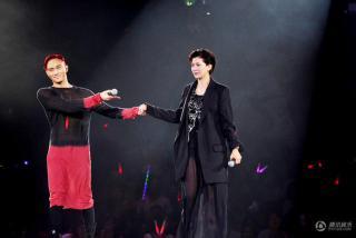 张智霖为什么娶袁咏仪怎么认识的,曝张智霖袁咏仪离婚是真是假?