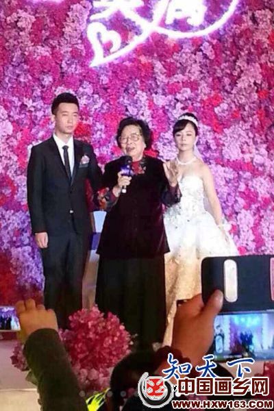 王二妮的结婚照片很唯美,王二妮老公李飞背景资料介绍照片