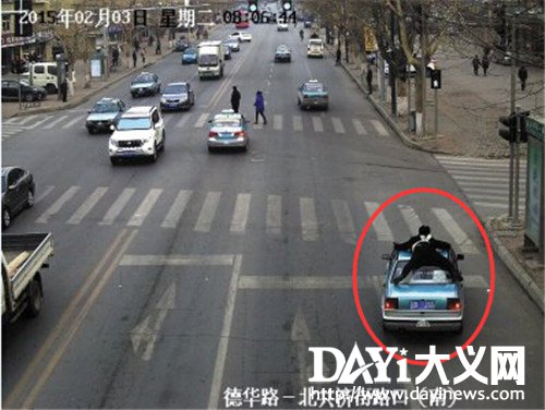 河南宝马女顶交警狂奔,z4宝马女顶交警真相,河