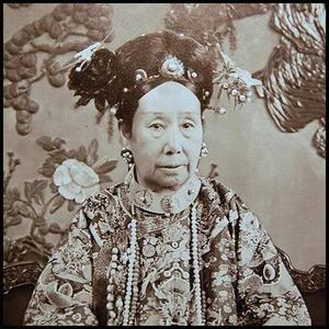 慈禧太后是怎么死的,慈禧太后的风流生活图片,慈禧太后开棺的照片