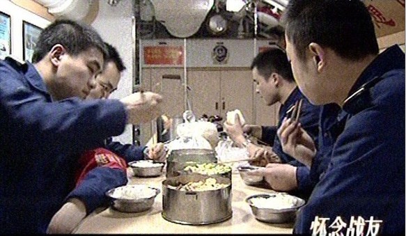 海军潜艇兵工资有多少,潜艇兵退伍后怎么安排