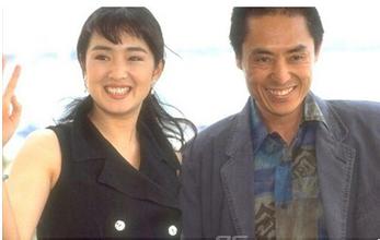 张艺谋第一妻子的照片,张艺谋再婚妻子首曝光情史大曝光