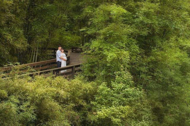 郜林老婆家庭背景,郜林与孕妻拍丛林写真,为什么日本足球怕郜林