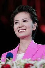 央视女主播沈冰简历性感照,央视美女主持人沈冰结婚了吗老公是谁