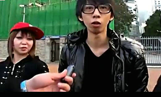 香港大叔打港独后来,港独分子遭香港人扇脸图