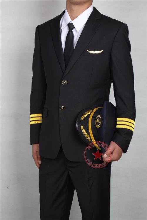 民航刚毕业飞行员工资多少 揭秘民航飞行员真