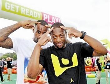 詹姆斯对韦德的评价 詹姆斯和韦德的关系 NBA