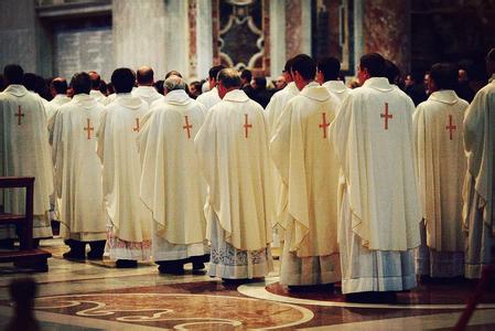 梵蒂冈有多少人口人均收入,梵蒂冈与中国的关