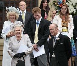 国王室凭什么获得人们的心,英国王室为什么还