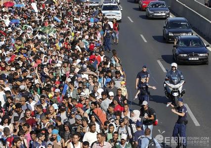 欧洲陷难民危机的原因及影响,欧洲难民处境日
