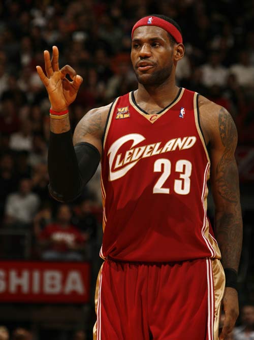 詹姆斯重回热火韦德哭了 詹姆斯十佳球 詹姆斯