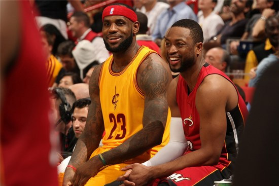 詹姆斯重回热火韦德哭了 詹姆斯十佳球 詹姆斯