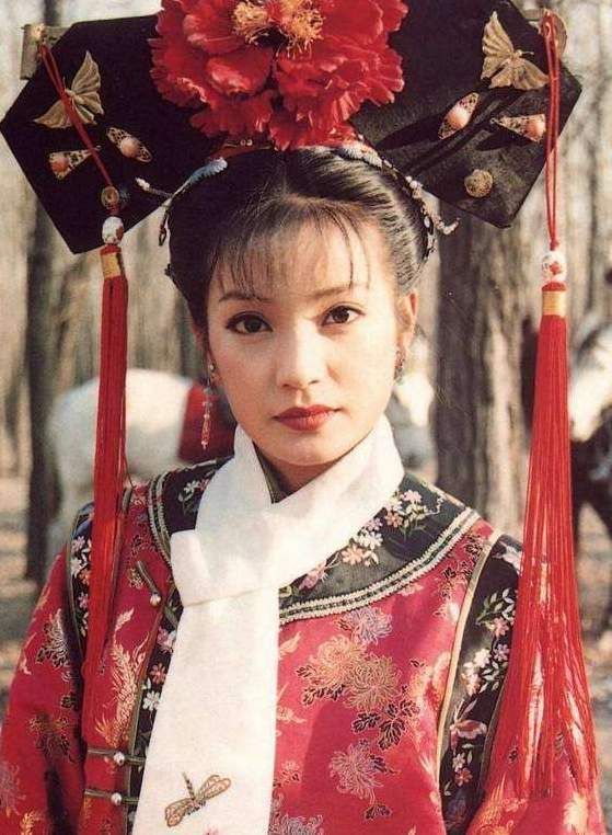 赵薇跟范冰冰谁更有钱 赵薇炒股一天赚多少钱