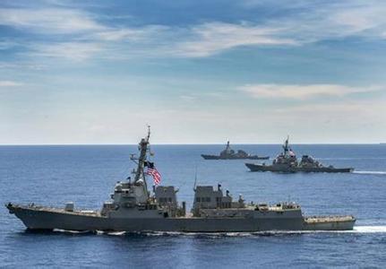 外媒评美军舰进入中国南海12海里,美舰闯南海