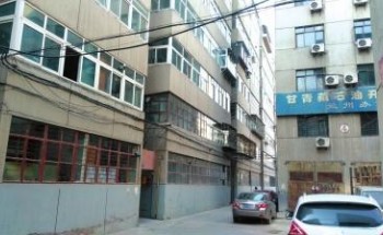 兰州两女一男离奇身亡 快递分拣员夜班身亡 七