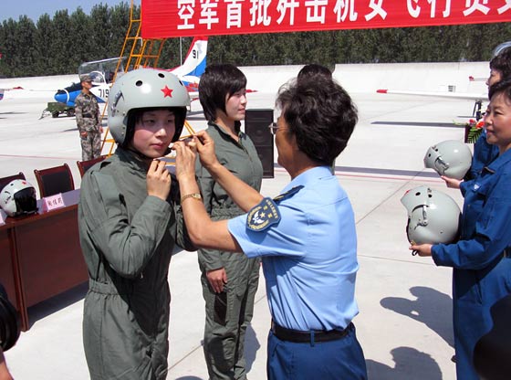 战斗机飞行员退休年龄身高要求及待遇 战斗机