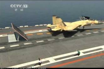 中国航母甲板有多厚及消防设施,航母甲板钢板