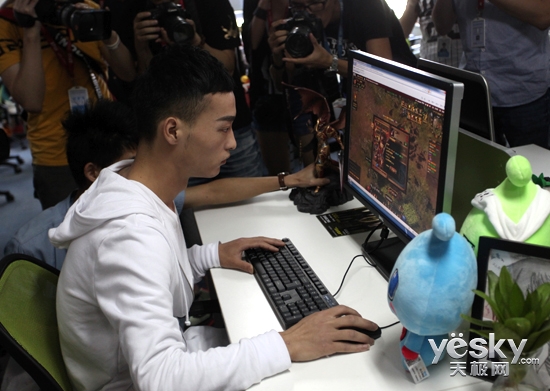 叶良辰照片资料家庭背景遭人肉 叶良辰是谁怎