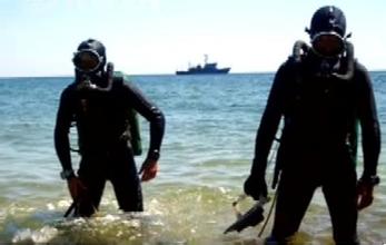 越南蛙人炸沉美国航母,越南蛙人特种部队训练