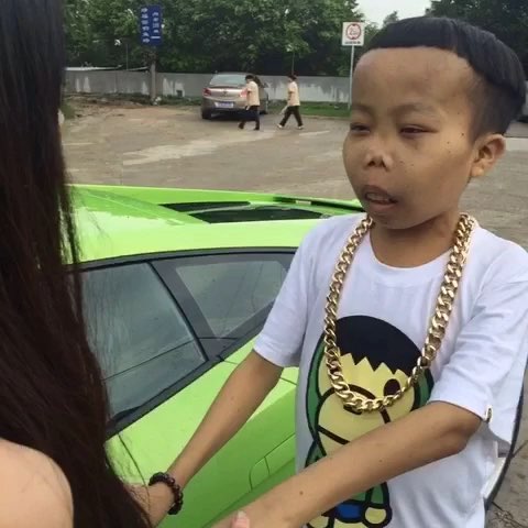 陈山yy外星人死了吗个人简介视频 陈山睡过多