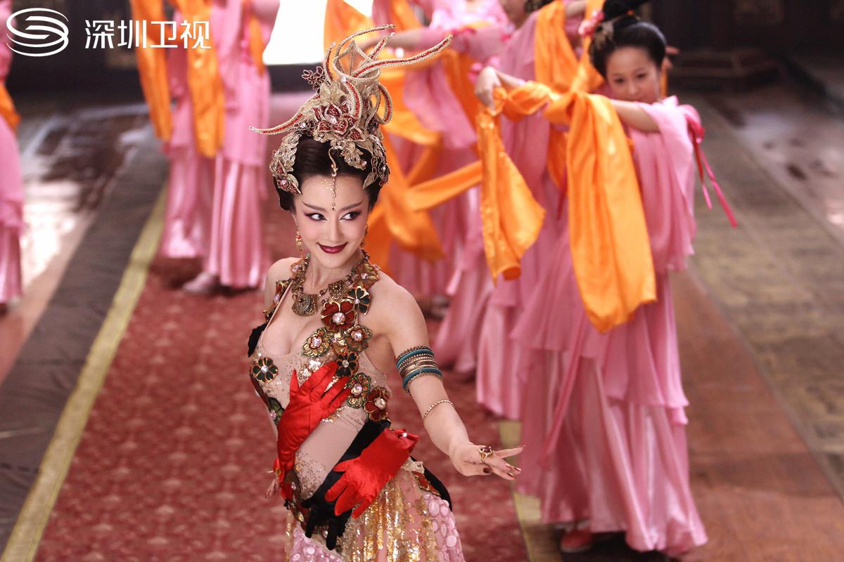 李依晓的胸有多大暴奶图老公结婚照片 李依晓