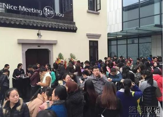 韩寒为什么被人追债饭店倒闭原因揭秘 韩寒餐厅遭举报被罚怎么回