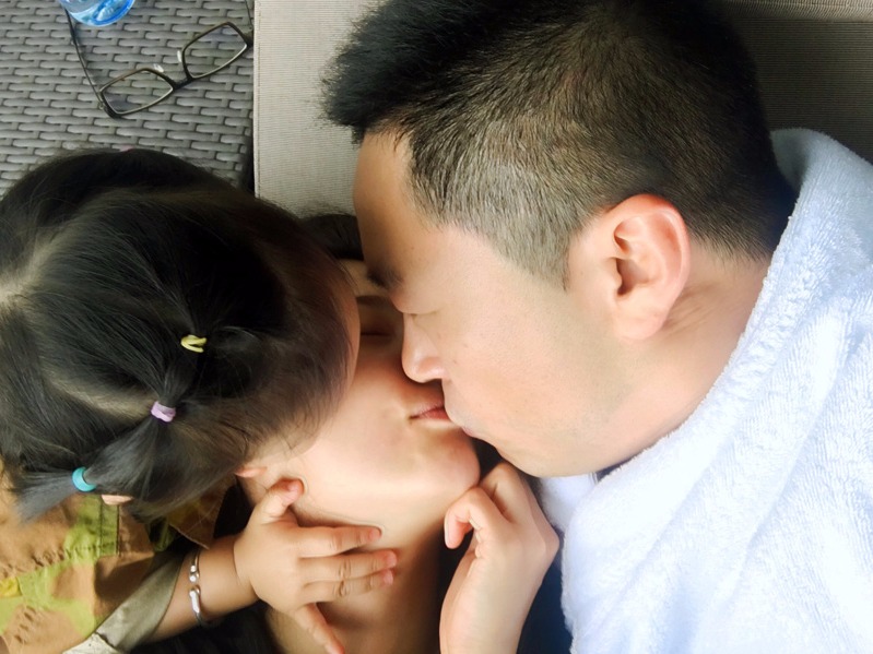 张雨绮老公身份造假已婚生女证据曝光 袁巴元与葛晓倩结婚现场图