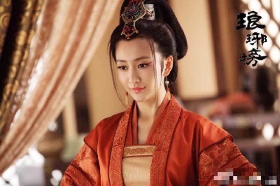 王鸥整容了吗前后对比照片曝光,王鸥资料背景