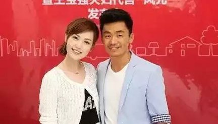 马蓉带儿子现身街头马蓉最新消息身形臃肿疑似怀孕真相曝光