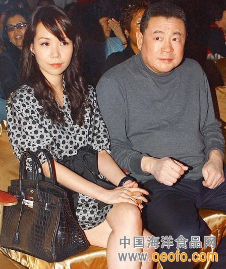 刘銮雄申请结婚近况如何为什么喜欢甘比揭秘前妻吕丽君财产争夺战