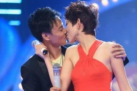 蔡少芬晒与张晋甜蜜照庆结婚九周年 快本天天