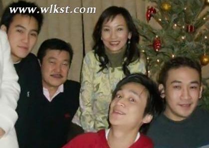赵雅芝个人资料年龄近照 赵雅芝老公和三个儿子合影资料曝光