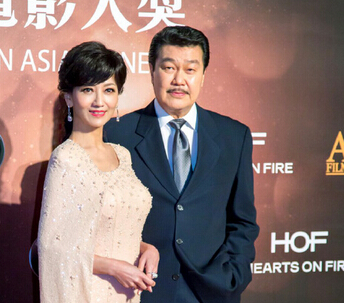 嫁给名医曾经是香江美女的一种时尚,赵雅芝的第一任丈夫黄伟汉在当时