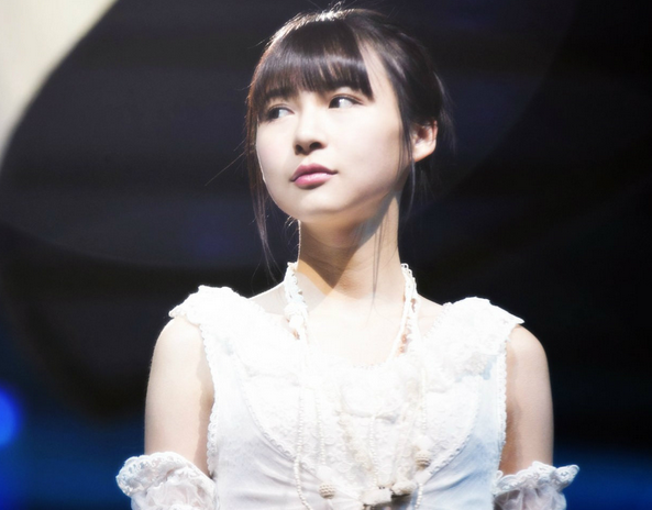 安徽快3推荐:张语格比基尼mv超清曝光snh48张语格和赵粤谁胸大泳装黑