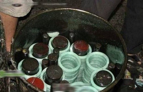 玉镯怎么慢慢杀死你 初次带玉有什么讲究女子脖子上戴玉的禁忌