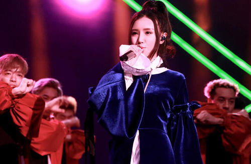 刘美麟为什么走红个人资料家庭背景曝光 刘美麟整容脸前后对比照
