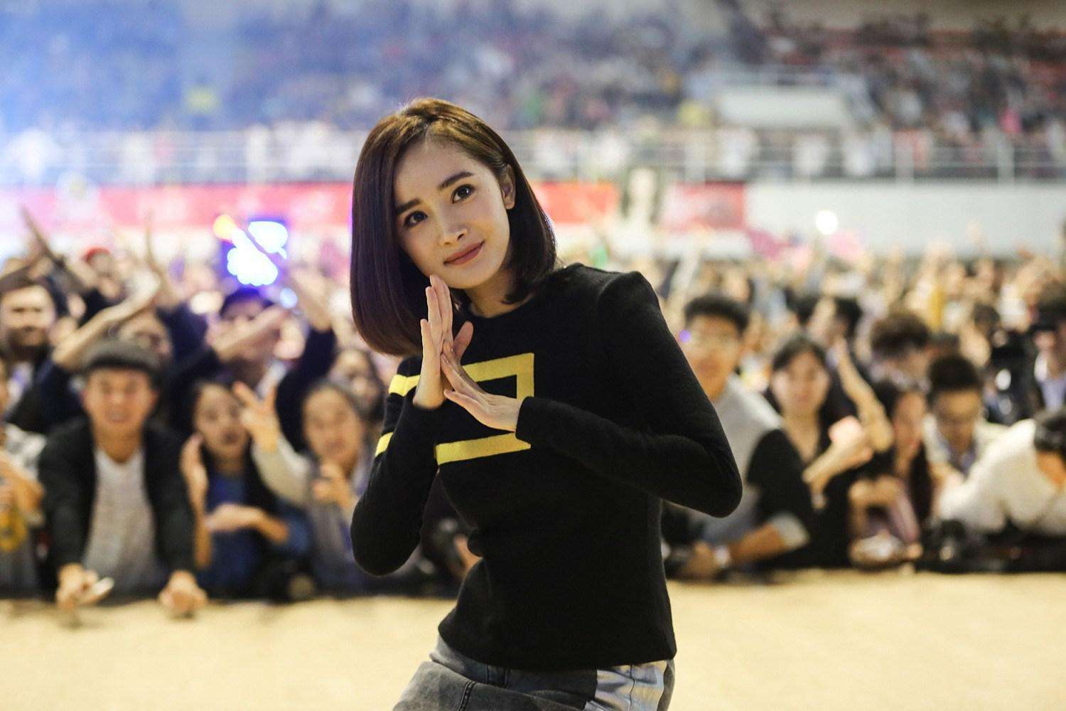 嘉行传媒值50亿么老板不是杨幂吗?杨幂在嘉行