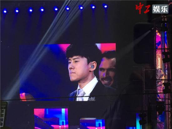 张杰微博为什么说46个对不起真实原因 张杰演唱会失声视频现场