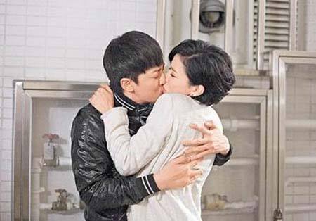 林峰为什么不要佘诗曼原因 佘诗曼结婚了吗老公是谁情史揭秘