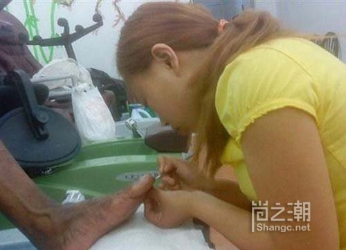 凤姐为什么去美国真实原因揭秘 凤姐在美国靠什么生活现状如何