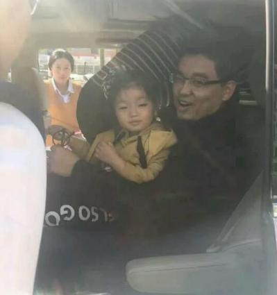 阿拉蕾是谁的女儿父母照片资料曝光 阿拉蕾崔雅涵家庭背景惊人