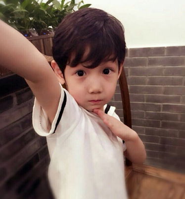 杨烁现实中的老婆是谁资料照片曝光 王黎雯杨烁奉子成婚真的吗