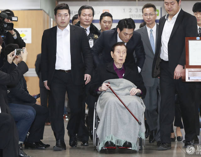 乐天辛格浩第三任妻子许美敬年轻时照片,辛格浩祖籍是日本真的吗