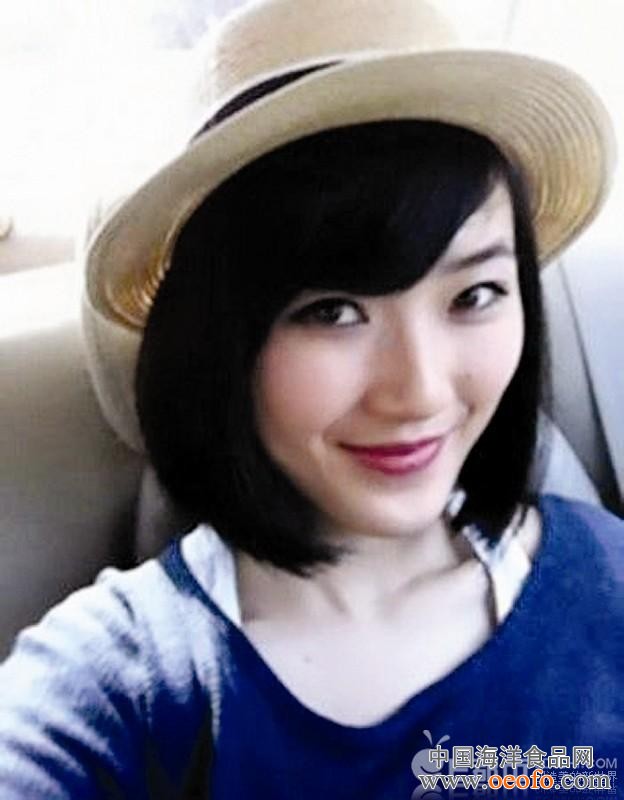 冯小刚女儿冯思语兔唇照片曝光 冯小刚徐帆一共有几个孩子揭秘