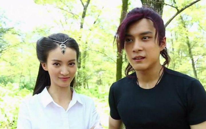 韩东君承认金晨是女友微博互动证据曝光金晨韩东君片场牵手照