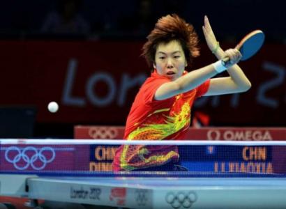 丁宁李晓霞不握手事件始末 丁宁李晓霞谁更厉害奥运会比赛视频